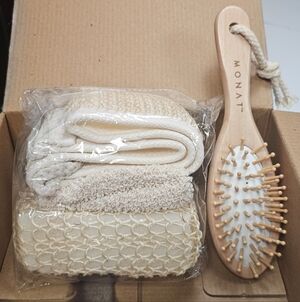 MONAT Cream Bath Accessories Set